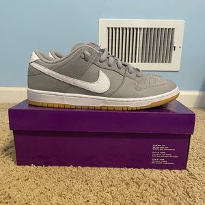 Nike SB Dunk Low Wolf Grey Gum